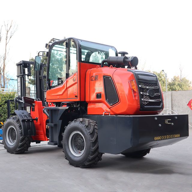 Chariot élévateur tout terrain de 3,5 T